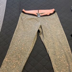 Stretchy exercise pant